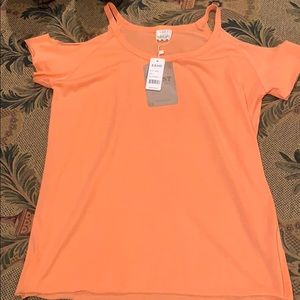 Peach raw hem cold shoulder tee
